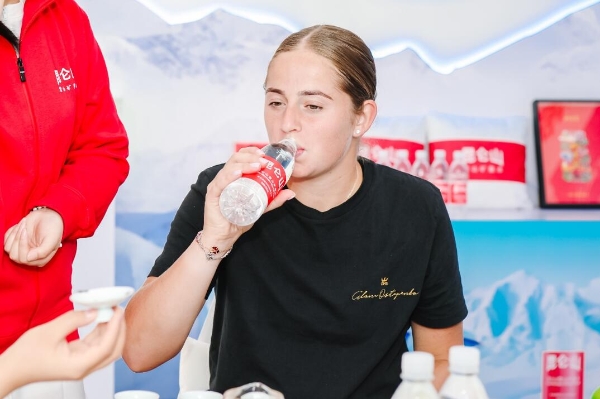 也让她的球 也让她的球