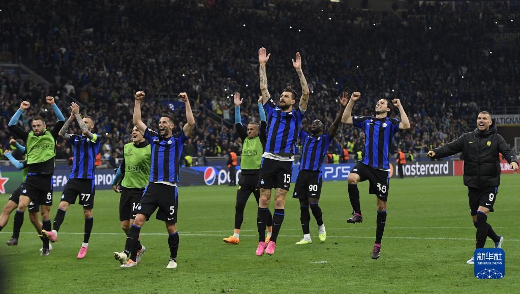 后完成合围 后完成合围